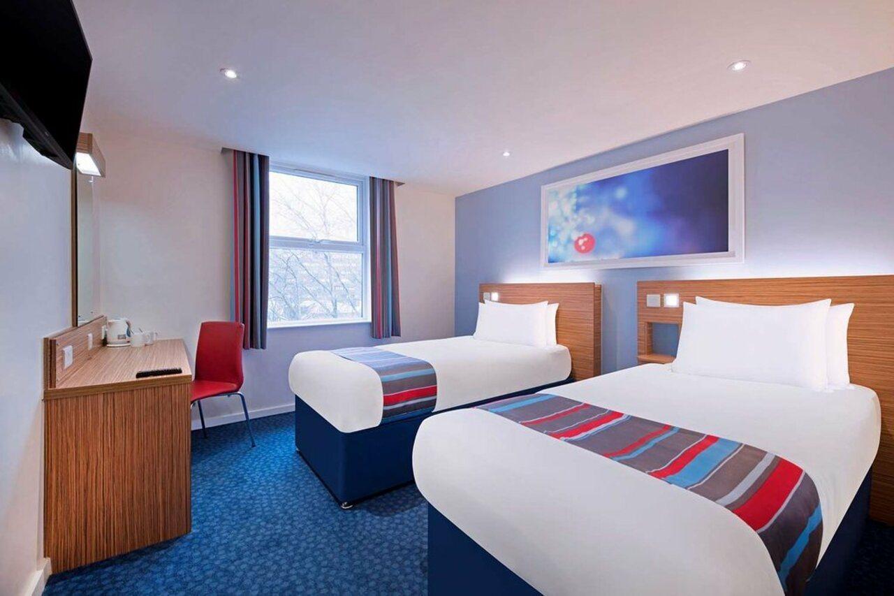 Travelodge London Covent Garden Экстерьер фото