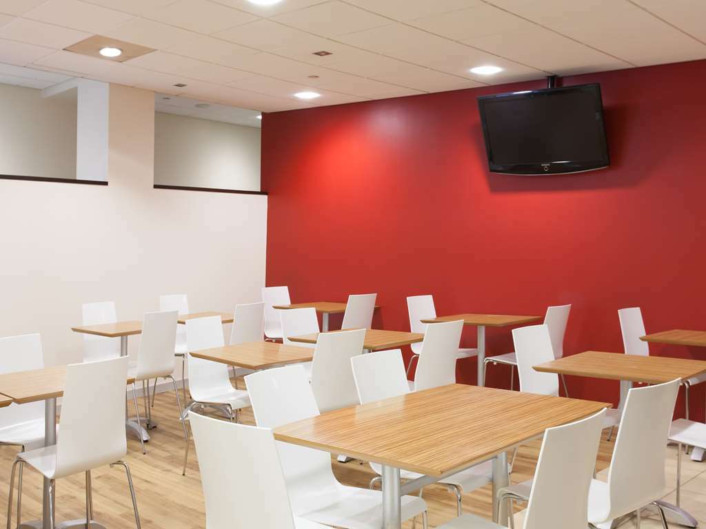 Travelodge London Covent Garden Ресторан фото